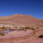 un paysage typique du désert d'Atacama