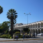 Les arcades autour de la Plaza de Armas