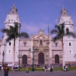 Autour de la Place Centrale du vieux Lima